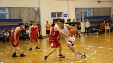 巴列卡诺主场3-0完胜雅典AEK，欧协联半决赛近在咫尺